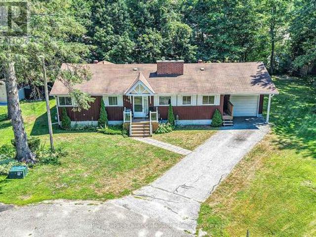 180 Lofty Pines Crescent, Gravenhurst. Muskoka S, ON, P1P 1M6 house for sale | Listing ID X13645 | Royal LePage