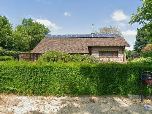 180 m2 apartment for rent in Mol