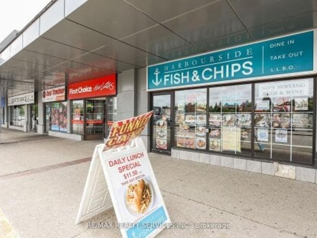 180 Sandalwood Parkway E