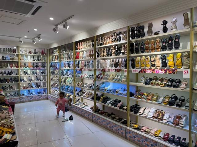 180 Square Feet Shop In F 10 Markaz Best Option