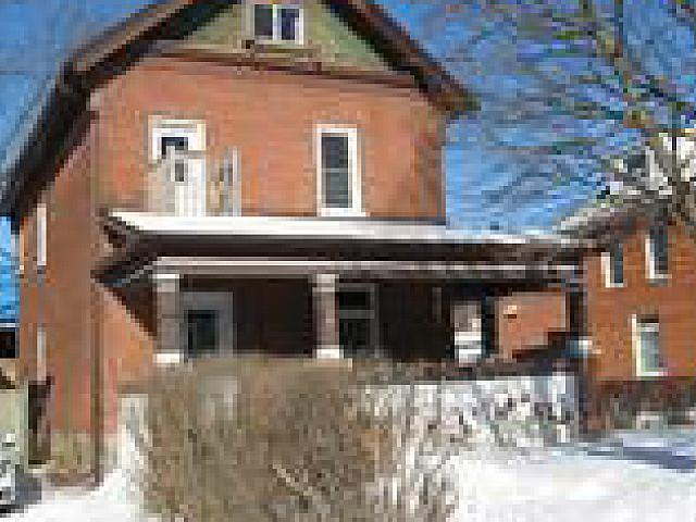 180 Perry St Peterborough