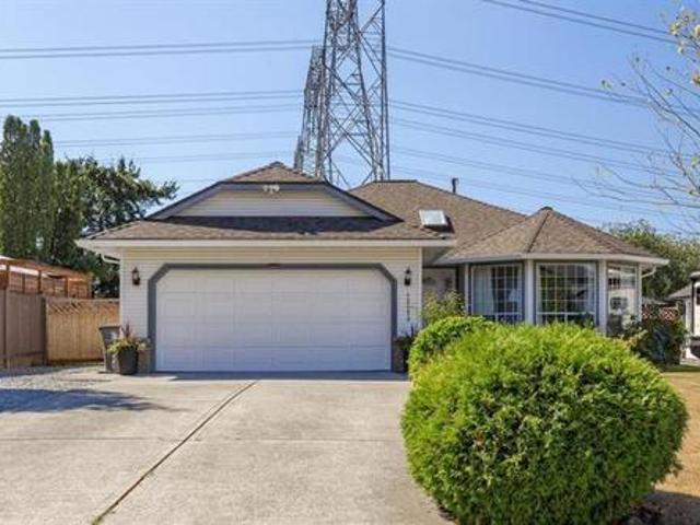 18172 Claytonwood Crescent, Surrey, BC, V3S 7T5 house for sale | Listing ID R2973 | Royal LePage