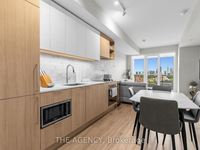 1817 2020 Bathurst Street in Toronto: Humewood Cedarvale Condo Apartment for lease Toronto C03: MLS®# C13415042