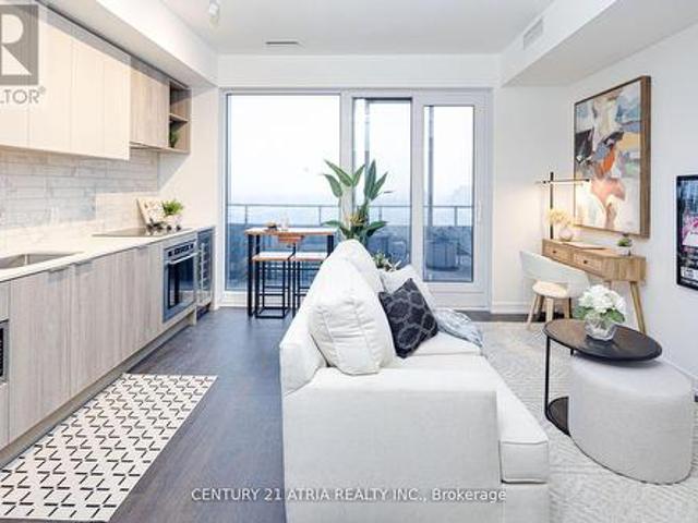 1810 2020 Bathurst Street, Toronto, ON, M5P 0A6 condo for sale | Listing ID C11994 | Royal LePage