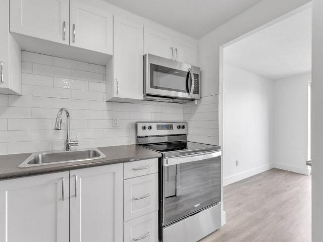 181 Queen Mary Road 3 Bedroom Apartment for Rent at 181 Queen Mary Rd, Kingston, ON K7M 2B1 Polson Park