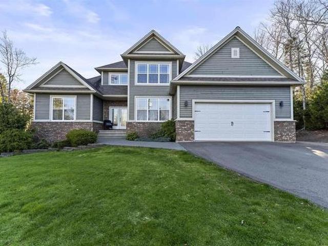 1829 White Hills Run, Hammonds Plains, NS, B4B 2A8 house for sale | Listing ID 202509 | Royal LePage