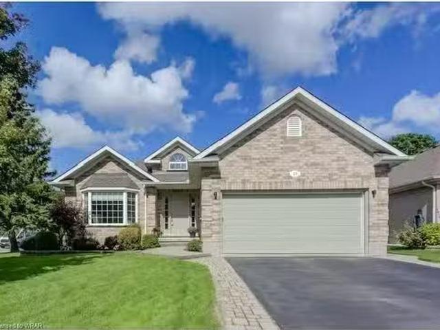 182 13 Sun Valley Drive, Baden, ON, N3A 3P8 house for sale.