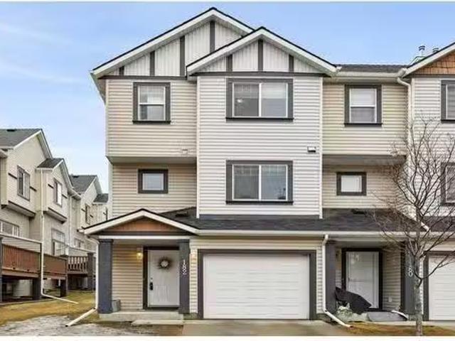 182 Everhollow Heights Sw, Calgary, AB, T2Y 5B3 townhouse fo.