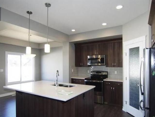 182 Main Sturtz Bend Main Leduc AB T9E 1E1