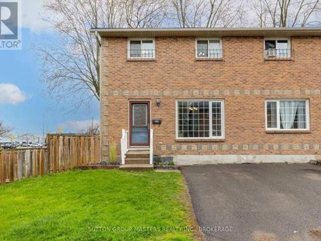 182 Rosemund Crescent, Kingston West Of Sir John A. Blvd, ON, K7M 6Z1 townhouse for sale | Listing ID X13530 | Royal LePage