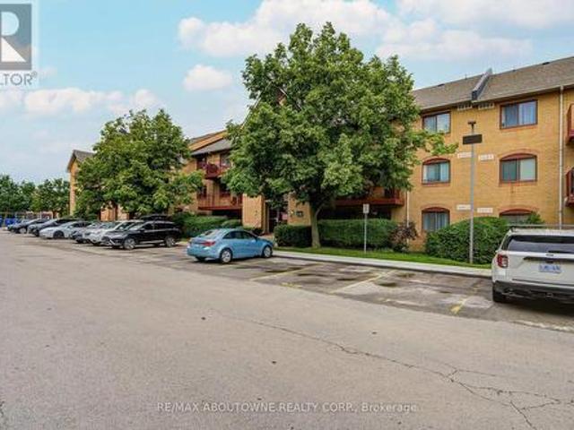 1832 1 Pilgrims Way, Oakville, ON, L6M 3G7 condo for sale | Listing ID W13423 | Royal LePage