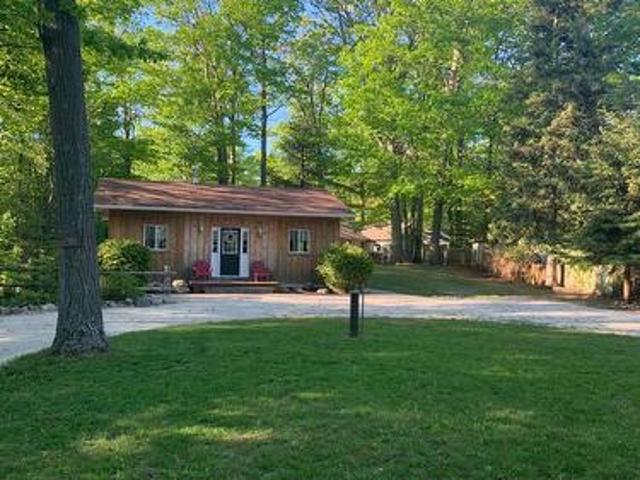 1833 Tiny Beaches Road S, Tiny, ON, L0L 1P1 house for sale | Listing ID S13056 | Royal LePage