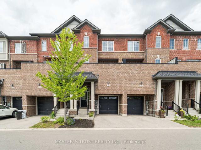 183 Harding Park Street, Newmarket | For Sale @ $798,000 | Condos. Ca