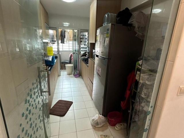 183A Boon Lay Avenue HDB Apartment For Sale, $900,000, 3 Bed 2 Bath 1,206 sqft $746.00 psf