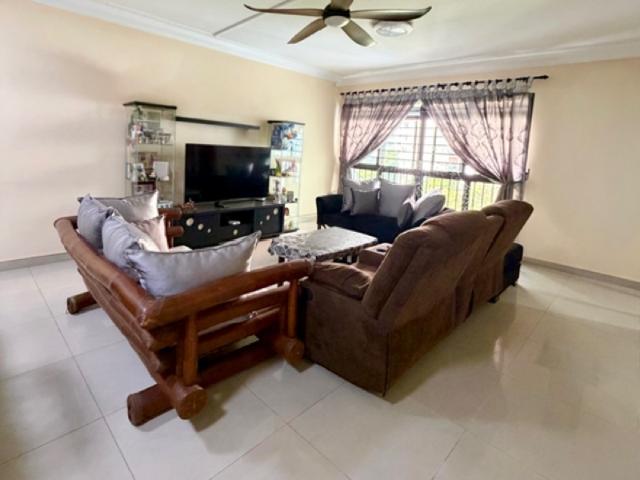 183A Rivervale Crescent HDB Apartment For Sale, $630,000, 3 Bed 2 Bath 1,184 sqft $532.00 psf