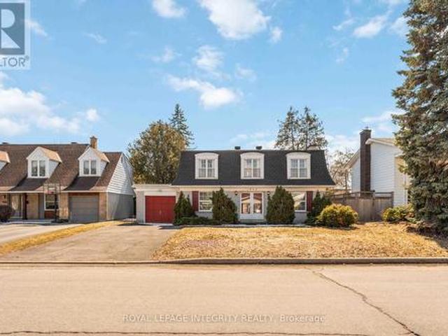 1842 Playfair Drive, Ottawa, ON, K1H 5S1 house for lease | Listing ID X13553 | Royal LePage