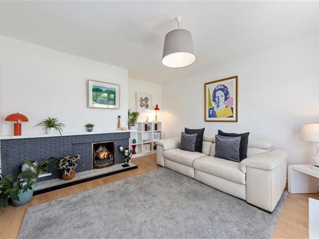 184 Balally Drive, Dundrum, Dublin 16 Keane Thompson Property Consultants 4939 MyHome. Ie Residential