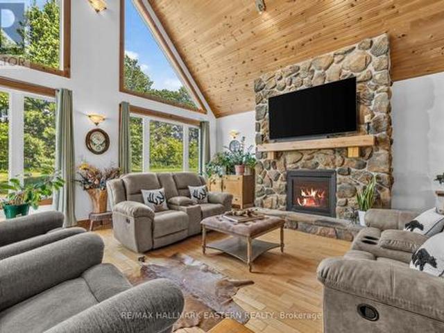 184 Golf Course Road, Quinte West Sidney Ward, ON, K0K 3E0 house for sale | Listing ID X13616 | Royal LePage