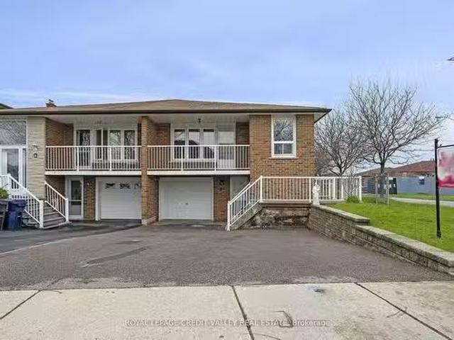 184 Plunkett Rd, Toronto, ON, M9C 2J7 house for sale Listin.