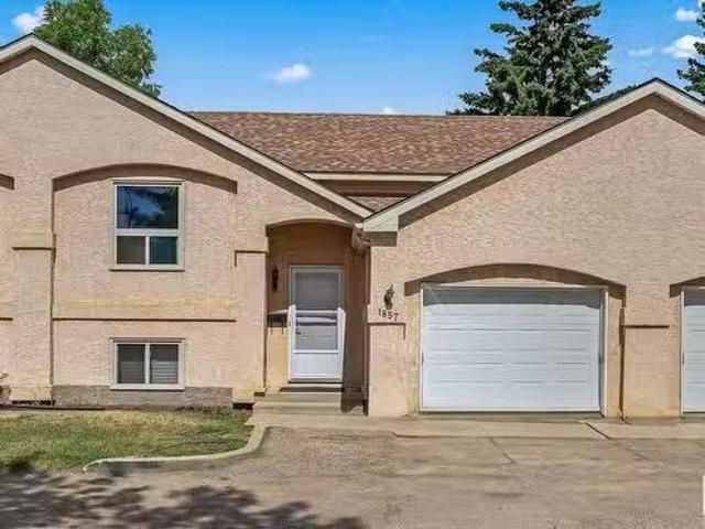 1857 Mill Woods Rd E Nw, Edmonton, AB, T6L 6K2 townhouse for.
