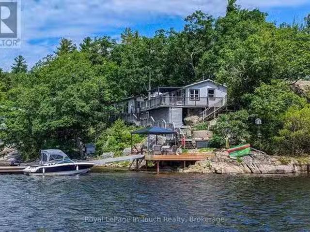 18588 Georgian Bay Shore, Georgian Bay Gibson, ON, P0E 1E0.
