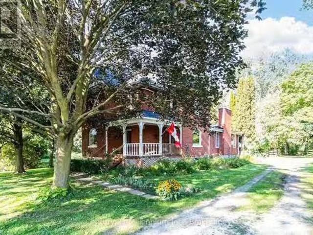 1851 6 Concession N, Clearview, ON, L0M 1S0 house for sale.