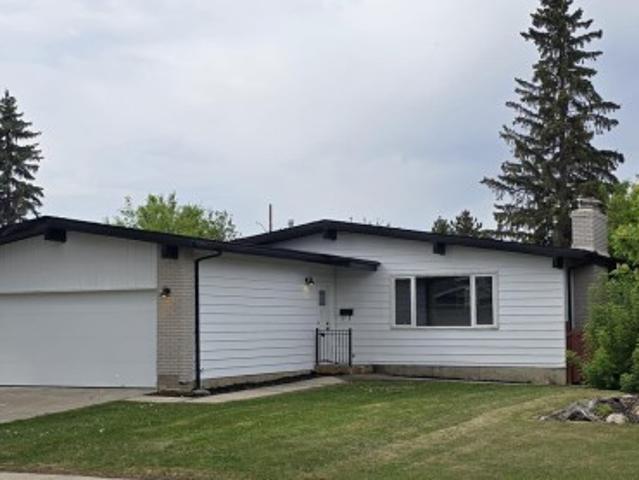 1852 A Avenue, Edmonton, AB, T5T 1J6 house for sale | Listing ID E4495 | Royal LePage