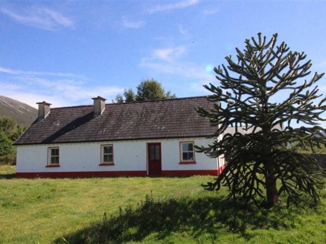 185,000 | Derryhillagh, Castlehill, Ballina, Co. Mayo DNG Michael Boland 5015 MyHome. Ie Residential
