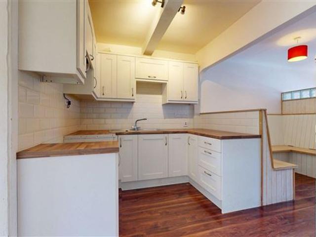 185,000 | 16 Newline, Castlebar, Co. Mayo Sherry FitzGerald Durcan 5004 MyHome. Ie Residential