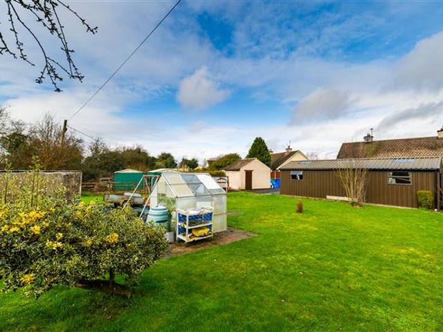 185,000 | 31 Saint Brochan's Park, Bracknagh, Offaly Tom McDonald & Associates 4988 MyHome. Ie Residential