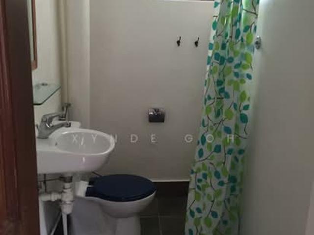 185 Bishan Street 13 HDB Apartment For Sale, $580,000, 2 Bed 2 Bath 689 sqft $842.00 psf