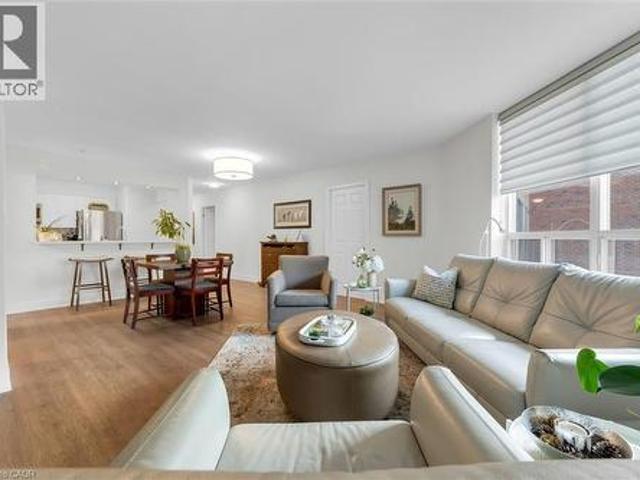 185 Robinson Street Unit# 203, Oakville, ON, L6J 7P6 condo for sale | Listing ID 40835 | Royal LePage