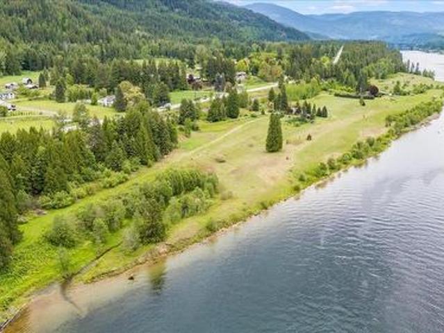 1864 Highway 3A, Castlegar, BC, V1N 4N7 farm for sale | Listing ID 10381 | Royal LePage