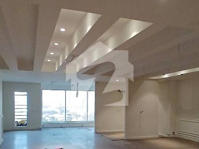 1865 Sqfts Office Available For Rent