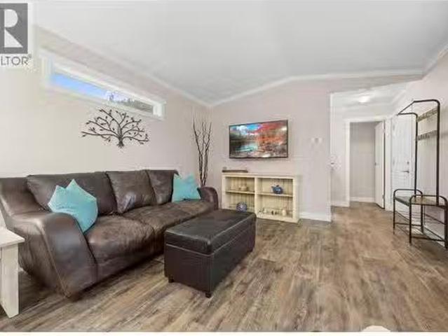 1860 Boucherie Road Unit# 33, West Kelowna, BC, V4T 2A2 hous.