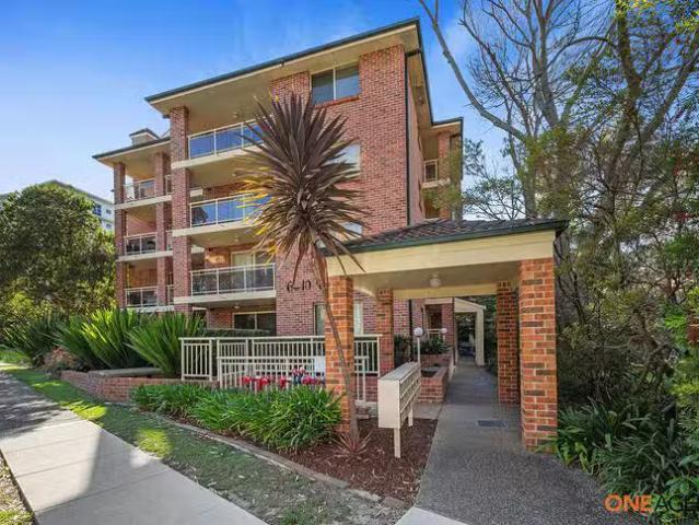 18/6 10 Gray Street, Sutherland, NSW 2232