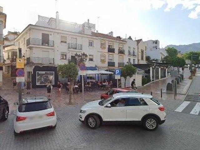 186 m2 office space for sale in Marbella