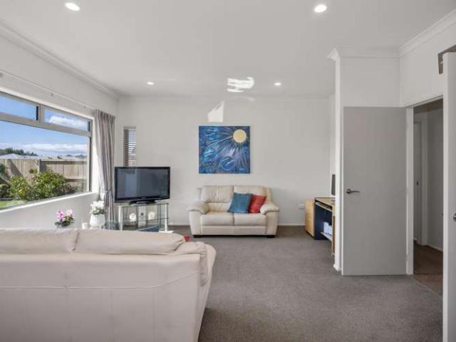 186 Rowesdale Drive, Ohauiti, Tauranga