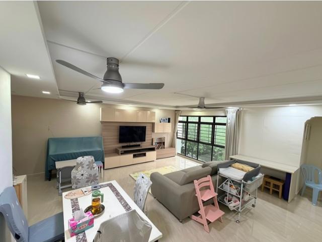 186D Rivervale Drive HDB Apartment For Sale, $638,000, 3 Bed 2 Bath 1,173 sqft $544.00 psf