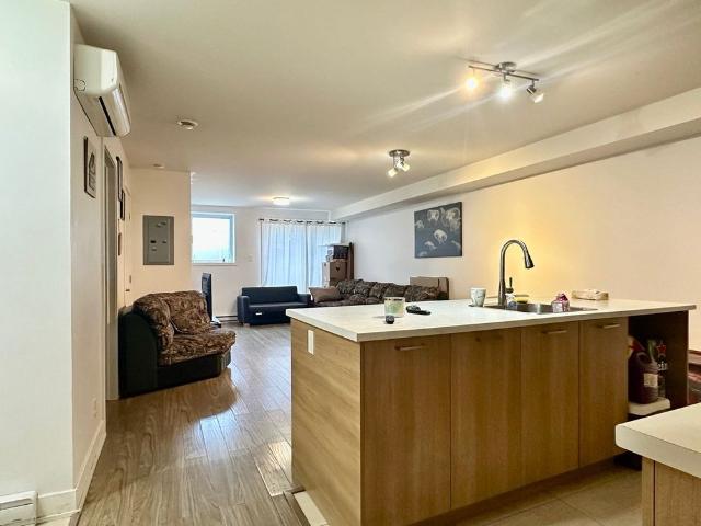 1875 Rue Bossuet, Montréal Mercier, QC H1N