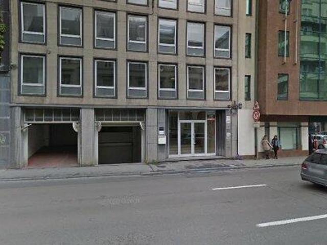 187 m2 office space for sale in Brussels Etterbeek