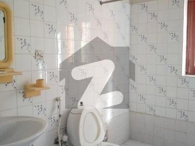 1888 SQ YARD Old House Is For SALE F 7