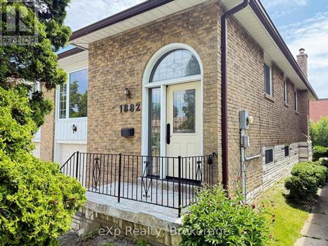 1882 Rosefield Road, Pickering Liverpool, ON, L1V 3H6 house for sale | Listing ID E13446 | Royal LePage