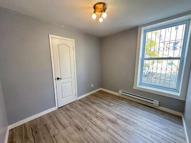 1896 Av. Aird, Montréal Mercier/Hochelaga Maisonneuve, H1V2V6