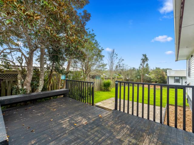 1892 State Highway 1, in the city: Kaipara, city area: Kaiwaka, price: 610000, latitude: 36.1669, longitude: 174.4454