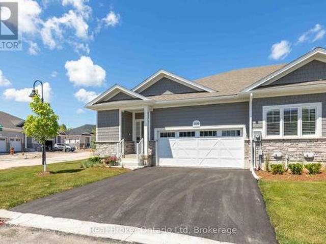 18 221 Ironwood Way, Georgian Bluffs, ON, N0H 1S0 townhouse for sale | Listing ID X11988 | Royal LePage