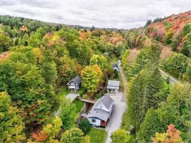 18 22 Rue Beauregard, Eastman, QC, J0E 1P0 house for sale.