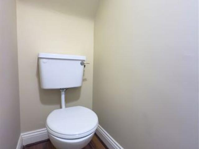 18 The Green, Dun Eala, Fermoy, Co. Cork Sherry FitzGerald O'Donovan Fermoy 4925 MyHome. Ie Residential