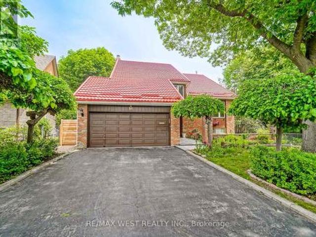 18 Trillium Court, Brampton, ON, L6S 3L8 house for sale | Listing ID W13514 | Royal LePage