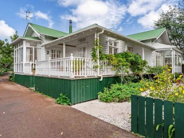 18 Victor St, Avondale
